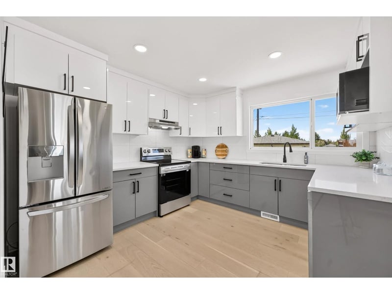 6011 93A AV NW, Edmonton, Alberta, T6B0X1, Edmonton, Alberta — photo 1 of 5