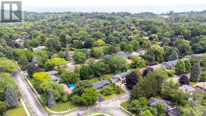 927 Ingersoll Court, Mississauga (Clarkson), Ontario, L5J2S2, Mississauga (Clarkson), Ontario — photo 1 of 5