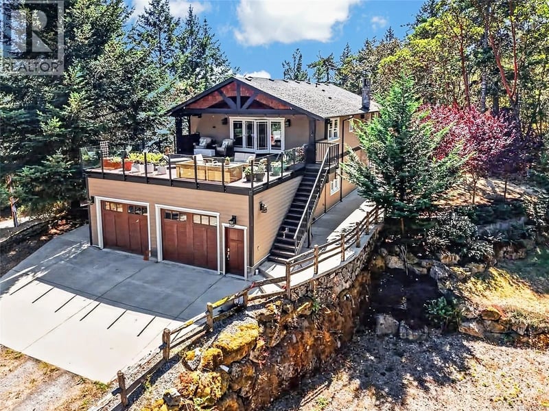 3144 Munn Road, Highlands, British Columbia, V9E1C8, Highlands, British Columbia — photo 1 of 5