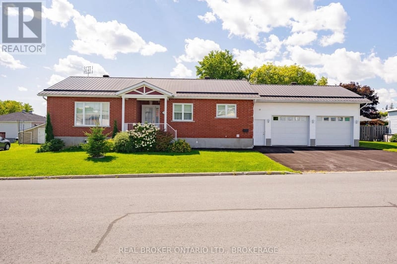 238 Bishop Street South, North Glengarry, Ontario, K0C1A0, North Glengarry, Ontario — photo 1 of 5