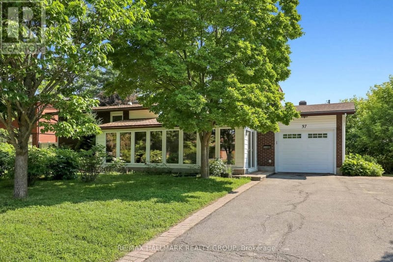 37 Lyall Street, Ottawa, Ontario, K2E5G7, Ottawa, Ontario — photo 1 of 5