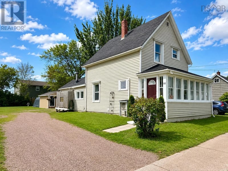 22 Chamberlain Street, Amherst, Nova Scotia, B4H1J8, Amherst, Nova Scotia — photo 1 of 5