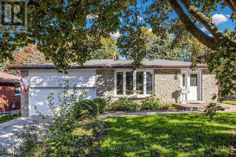 813 Grace Street, Newmarket (Gorham-College Manor), Ontario, L3Y2L6, Newmarket (Gorham-College Manor), Ontario — photo 1 of 5