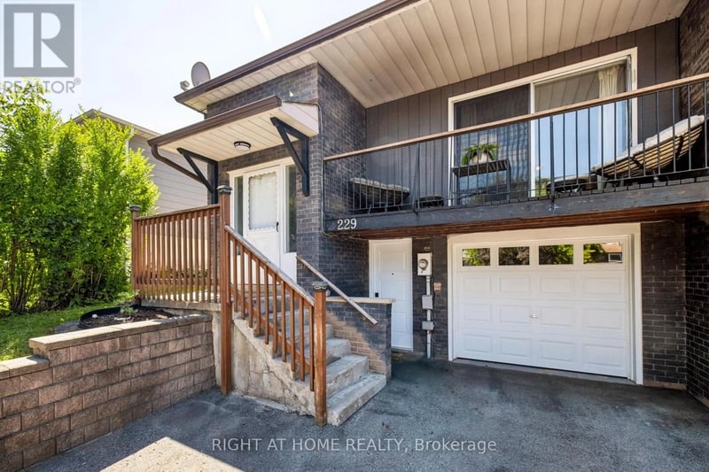 229 Britannia Avenue, Bradford West Gwillimbury (Bradford), Ontario, L3Z1A4, Bradford West Gwillimbury (Bradford), Ontario — photo 1 of 5