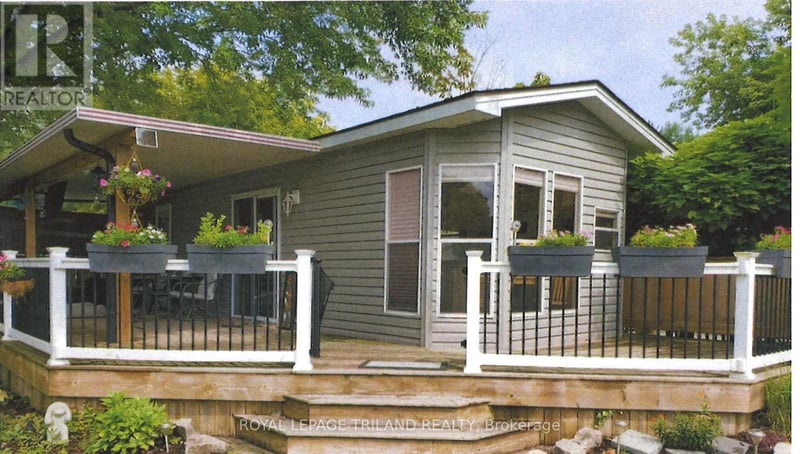 #D36 4895 Lakeshore Road, Plympton-Wyoming (Plympton Wyoming), Ontario, N0N1J6, Plympton-Wyoming (Plympton Wyoming), Ontario — photo 1 of 5