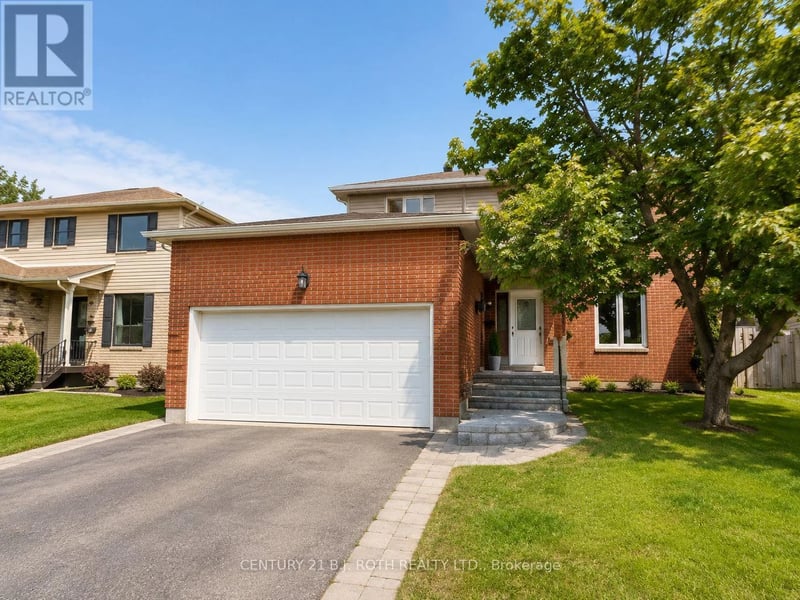 56 Livingstone Street West, Barrie (West Bayfield), Ontario, L4N7J2, Barrie (West Bayfield), Ontario — photo 1 of 5