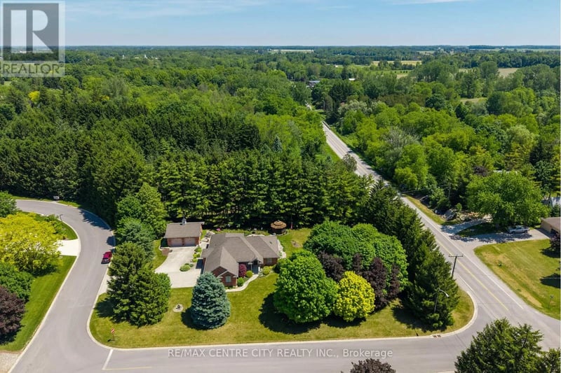 61 Aberdeen Drive, Middlesex Centre (Coldstream), Ontario, N0M2A0, Middlesex Centre (Coldstream), Ontario — photo 1 of 5