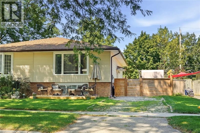 3 GLENGROVE Avenue, Grimsby, Ontario, L3M4L6, Grimsby, Ontario — photo 1 of 5