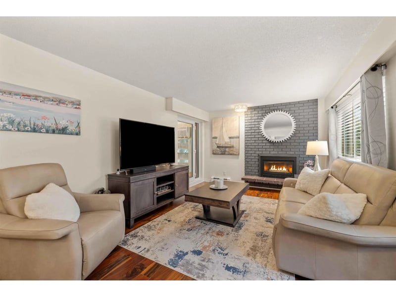#107 1368 FOSTER Street, White Rock, British Columbia, V4B3X4, White Rock, British Columbia — photo 1 of 5