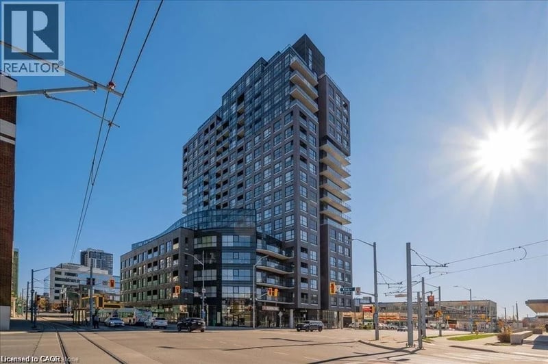#811 1 VICTORIA Street South, Kitchener, Ontario, N2G0B5, Kitchener, Ontario — photo 1 of 5