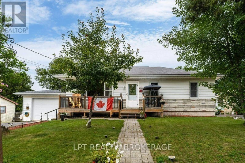 6175 Lakeview Drive, Frontenac (Frontenac South), Ontario, K0H2W0, Frontenac (Frontenac South), Ontario — photo 1 of 5