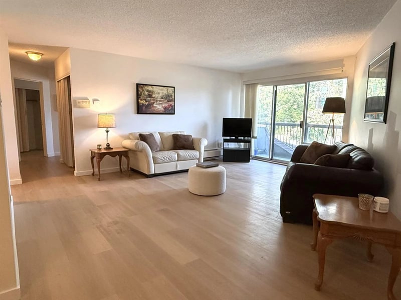 #218 15020 NORTH BLUFF Road, White Rock, British Columbia, V4B5A4, White Rock, British Columbia — photo 1 of 5