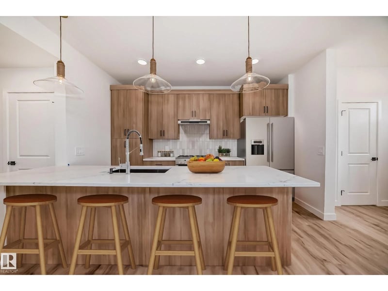 2624 62 ST SW, Edmonton, Alberta, T6X3G3, Edmonton, Alberta — photo 1 of 5