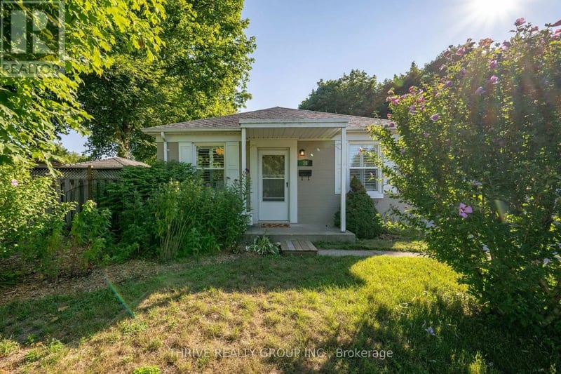 38 Bellwood Crescent, London East (East C), Ontario, N5Y2C5, London East (East C), Ontario — photo 1 of 5