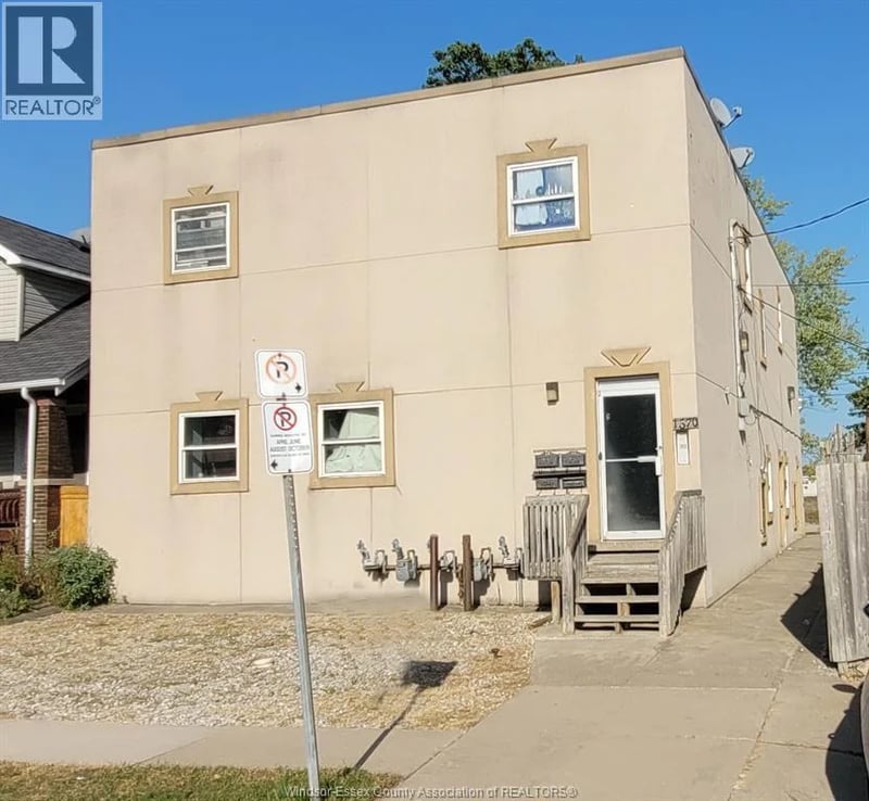 1570 LILLIAN, Windsor, Ontario, N8X4A8, Windsor, Ontario — photo 1 of 5