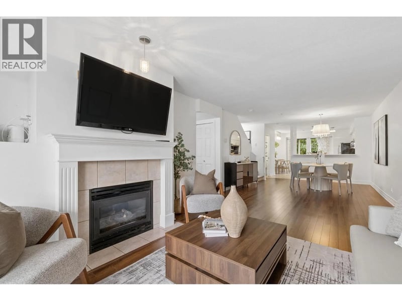 #24 230 TENTH Street, New Westminster, British Columbia, V3M3X9, New Westminster, British Columbia — photo 1 of 5