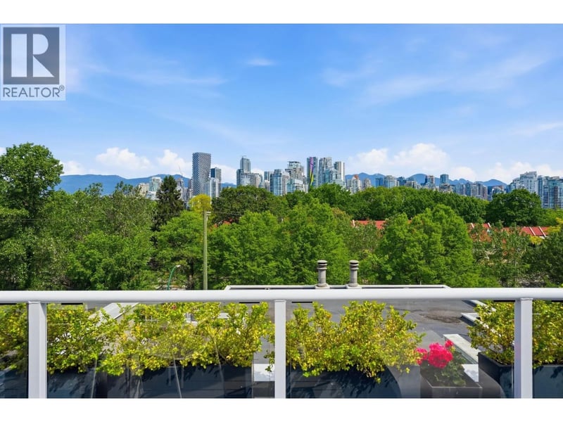 2224 SPRUCE Street, Vancouver, British Columbia, V6H2P3, Vancouver, British Columbia — photo 1 of 5