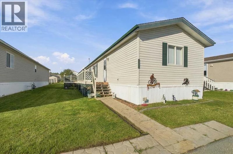 124 Clark Crescent, Rural Grande Prairie No. 1, County of, Alberta, T8W5K5, Rural Grande Prairie No. 1, County of, Alberta — photo 1 of 5