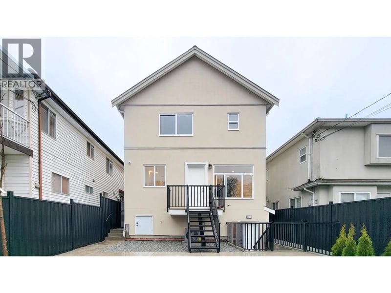 3433 23RD Avenue, Vancouver, British Columbia, V5R1C1, Vancouver, British Columbia — photo 1 of 5