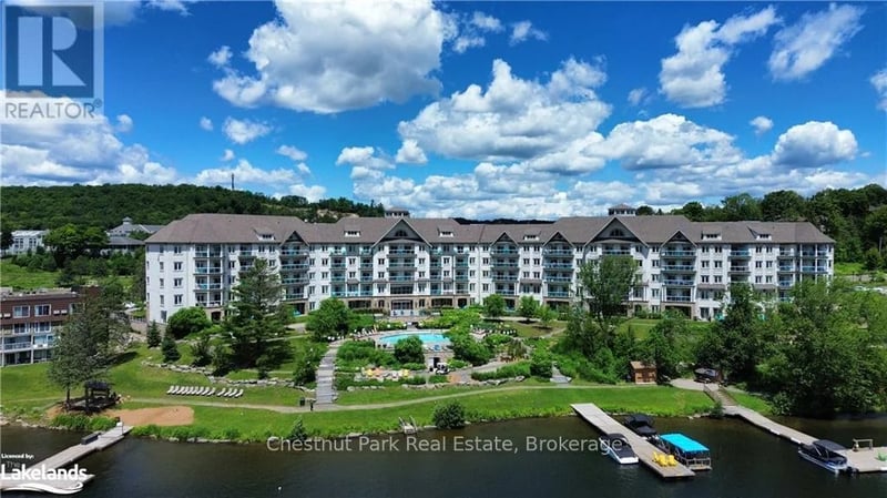 #330 25 Pen Lake Point Road, Huntsville (Chaffey), Ontario, P1H1A9, Huntsville (Chaffey), Ontario — photo 1 of 5