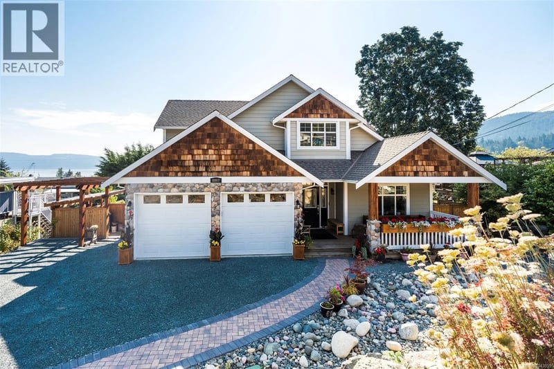 8067 York Avenue, Crofton, British Columbia, V0R1R0, Crofton, British Columbia — photo 1 of 5