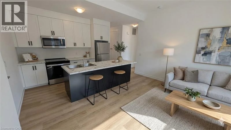 #53 71 GREAT FALLS Boulevard, Hamilton, Ontario, L8B1Y5, Hamilton, Ontario — photo 1 of 5