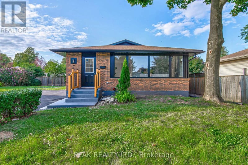 7385 North Dorset Place, Niagara Falls (Casey), Ontario, L2J3T3, Niagara Falls (Casey), Ontario — photo 1 of 5