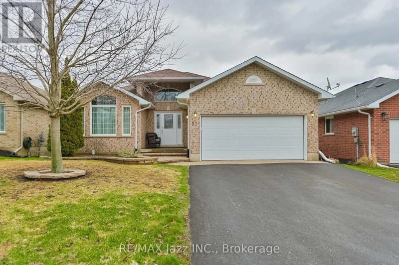 33 Ashwood Crescent, Greater Napanee (Greater Napanee), Ontario, K7R3L1, Greater Napanee (Greater Napanee), Ontario — photo 1 of 5