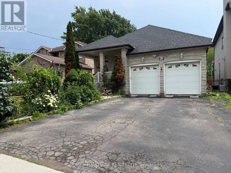 43 Oak Avenue, Richmond Hill (South Richvale), Ontario, L4C6R5, Richmond Hill (South Richvale), Ontario — photo 1 of 5