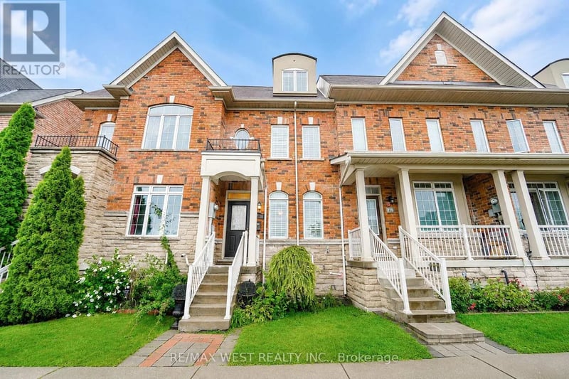 221 Isaac Devins Boulevard, Toronto (Humberlea-Pelmo Park), Ontario, M9M0B6, Toronto (Humberlea-Pelmo Park), Ontario — photo 1 of 5