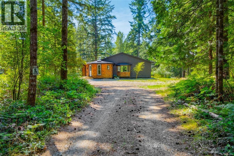 3569 MacAulay Road, Black Creek, British Columbia, V9J1E4, Black Creek, British Columbia — photo 1 of 5