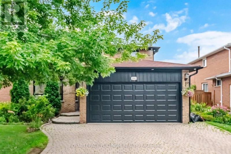 2542 Pollard Drive, Mississauga (Erindale), Ontario, L5C3H1, Mississauga (Erindale), Ontario — photo 1 of 5