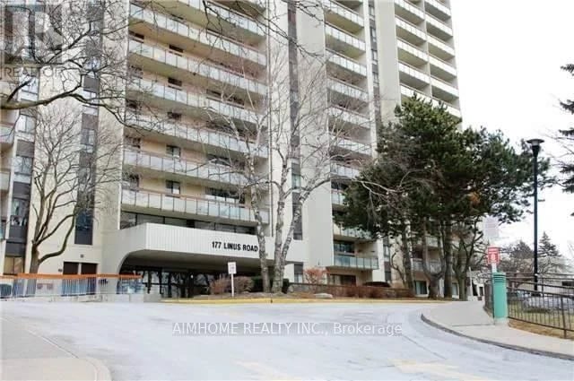 #812 177 Linus Road, Toronto (Don Valley Village), Ontario, M2J4S5, Toronto (Don Valley Village), Ontario — photo 1 of 5