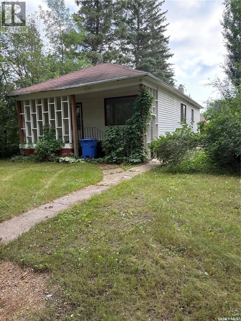 214 West AVENUE, Kamsack, Saskatchewan, S0A1S0, Kamsack, Saskatchewan — photo 1 of 5