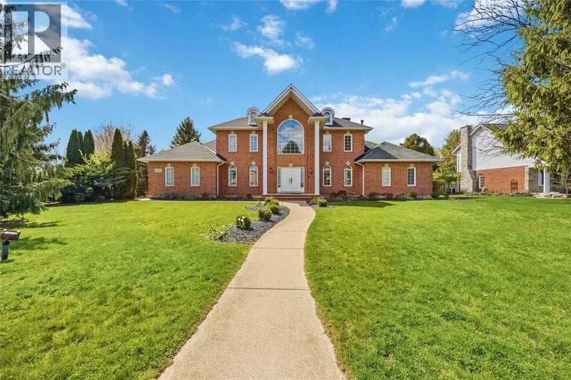 1953 HURON Avenue, Sarnia, Ontario, N7T7H4, Sarnia, Ontario — photo 1 of 5