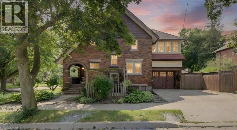 150 UNION Boulevard, Kitchener, Ontario, N2M2S4, Kitchener, Ontario — photo 1 of 5
