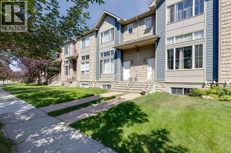 2370 Bayside Road Southwest, Airdrie, Alberta, T4B0N1, Airdrie, Alberta — photo 1 of 5