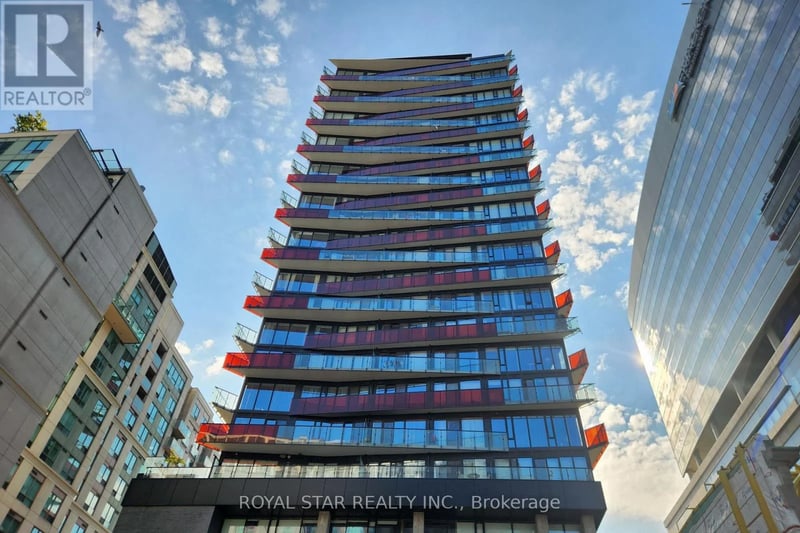 #601 215 Queen Street West, Toronto (Waterfront Communities), Ontario, M5V0P5, Toronto (Waterfront Communities), Ontario — photo 1 of 5