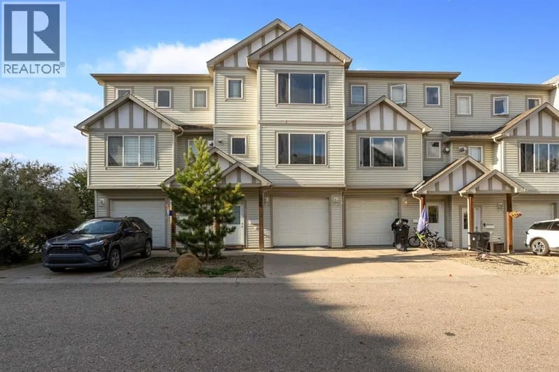 240 Laffont Way, Fort McMurray, Alberta, T9K2W2, Fort McMurray, Alberta — photo 1 of 5