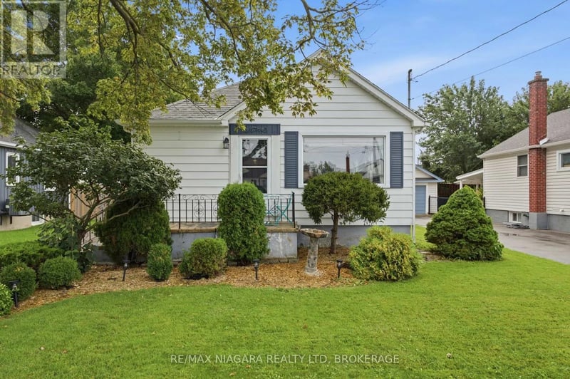 222 NEFF Street, Port Colborne (Main Street), Ontario, L3K3T6, Port Colborne (Main Street), Ontario — photo 1 of 5
