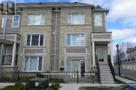 #149 60 Fairwood Circle, Brampton (Sandringham-Wellington), Ontario, L6R0Y6, Brampton (Sandringham-Wellington), Ontario — photo 1 of 5