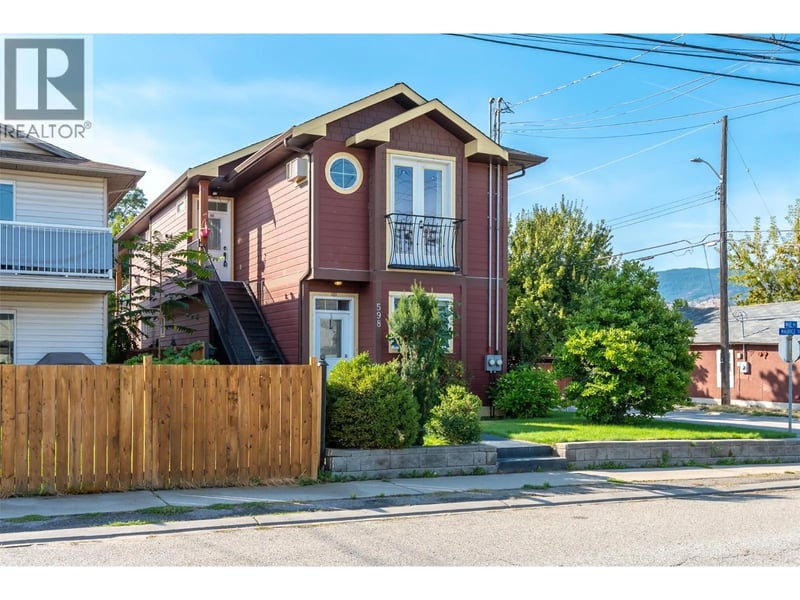 #102 598 Wade Avenue, Penticton, British Columbia, V2A1V5, Penticton, British Columbia — photo 1 of 5