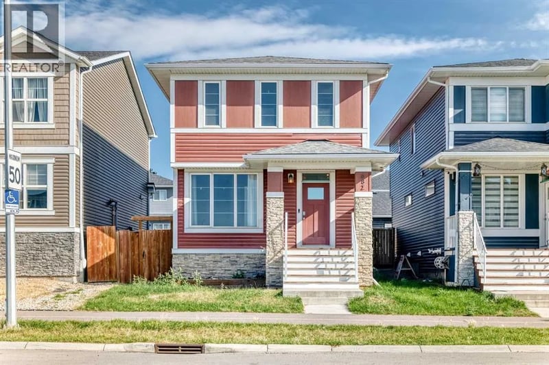 682 Redstone Drive Northeast, Calgary, Alberta, T3N1K9, Calgary, Alberta — photo 1 of 5