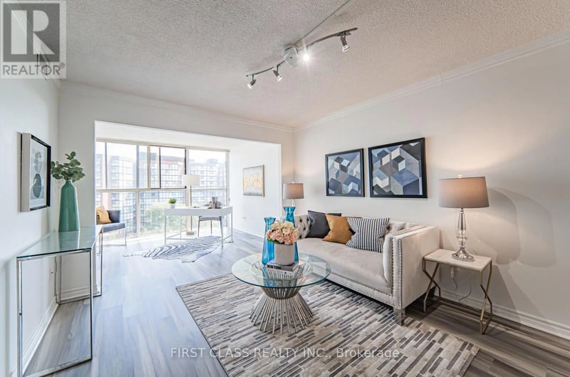 #810 2091 Hurontario Street, Mississauga (Cooksville), Ontario, L5A4E6, Mississauga (Cooksville), Ontario — photo 1 of 5