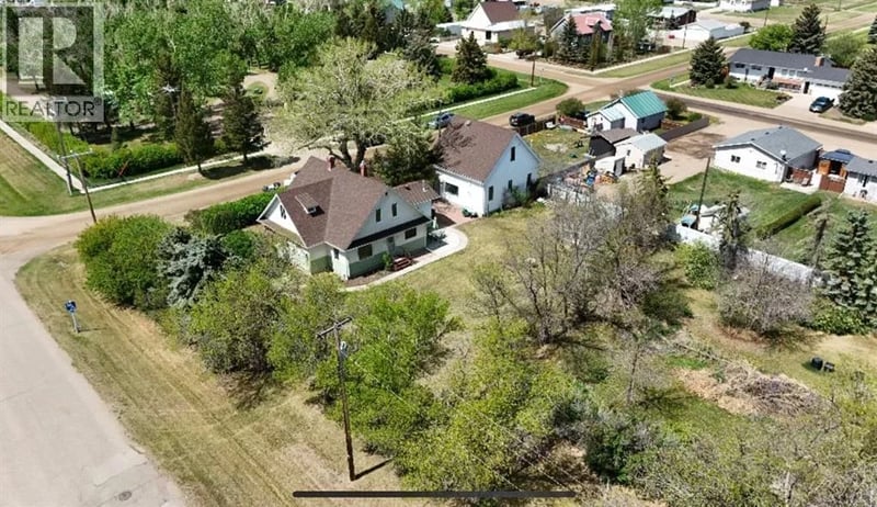 5 4 Street, Champion, Alberta, T0L0R0, Champion, Alberta — photo 1 of 5