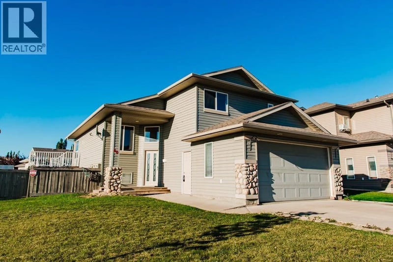 40 Pinnacle Lake Drive, Grande Prairie, Alberta, T8W0A9, Grande Prairie, Alberta — photo 1 of 5