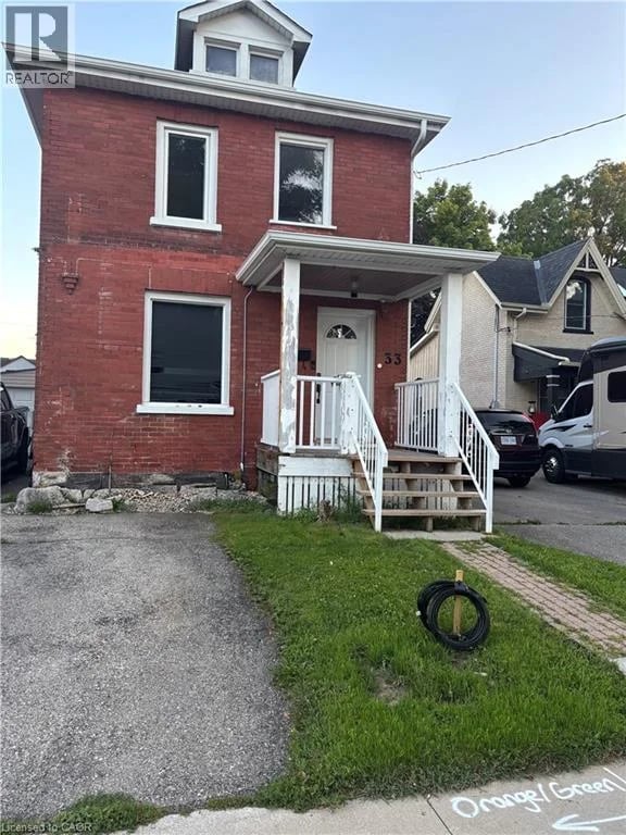 #Upper 33 RICH Avenue, Cambridge, Ontario, N1R2A4, Cambridge, Ontario — photo 1 of 5