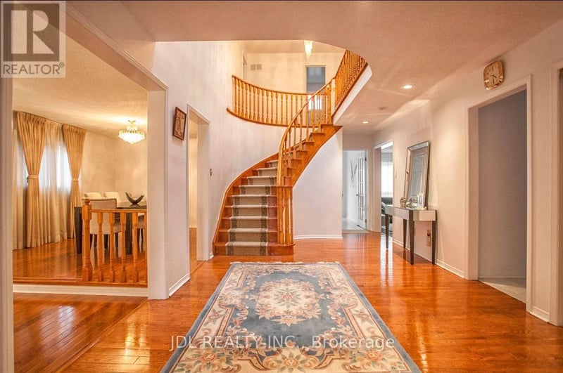 101 Summerdale Dr Drive, Markham (Thornhill), Ontario, L6T6W3, Markham (Thornhill), Ontario — photo 1 of 3