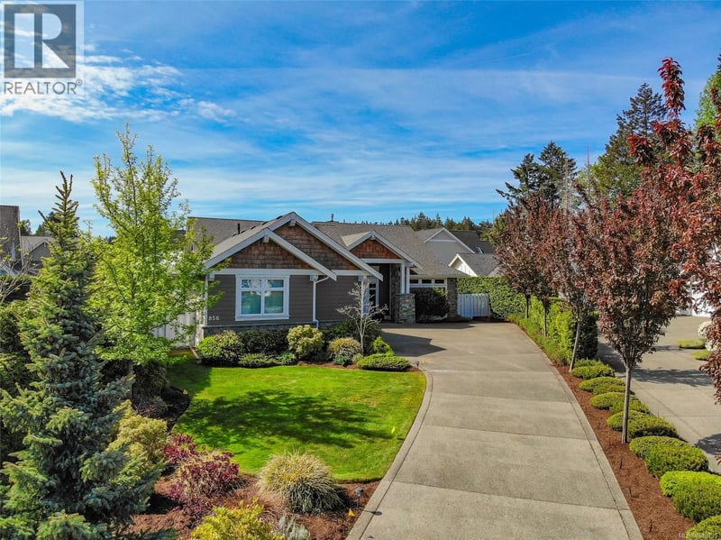 856 Bluffs Drive, Qualicum Beach, British Columbia, V9K0A2, Qualicum Beach, British Columbia — photo 1 of 5