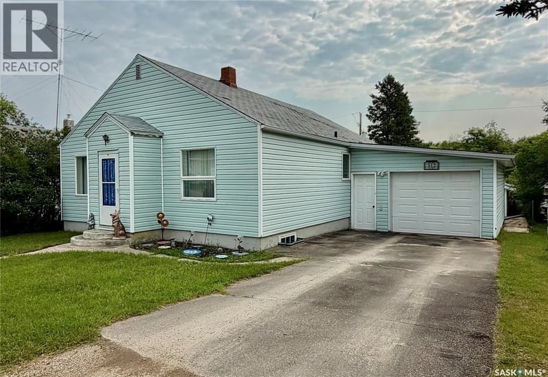 312 Prince STREET, Hudson Bay, Saskatchewan, S0E0Y0, Hudson Bay, Saskatchewan — photo 1 of 5
